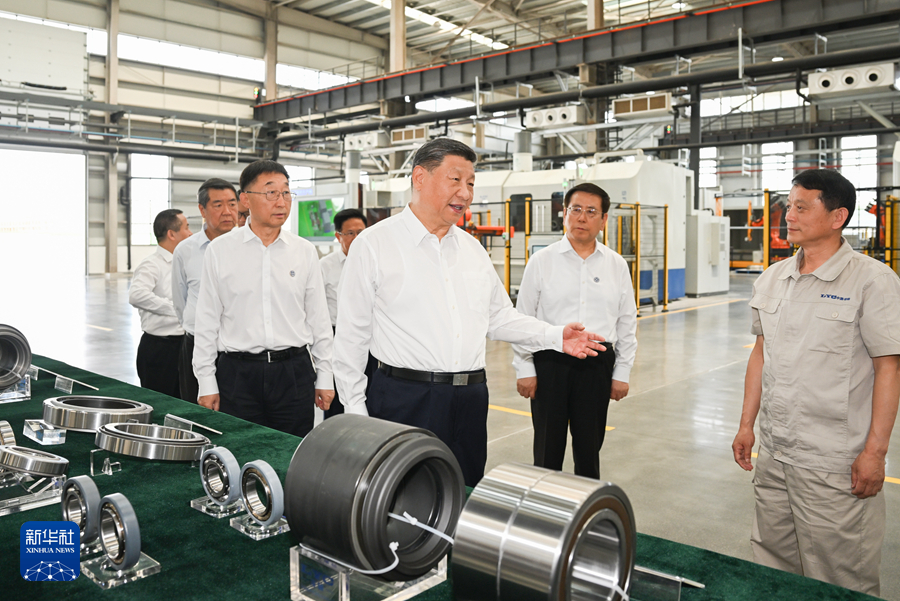 习近平：坚定信心推动高质量发展高效能治理 奋力谱写中原大地推进中国式现代化新篇章